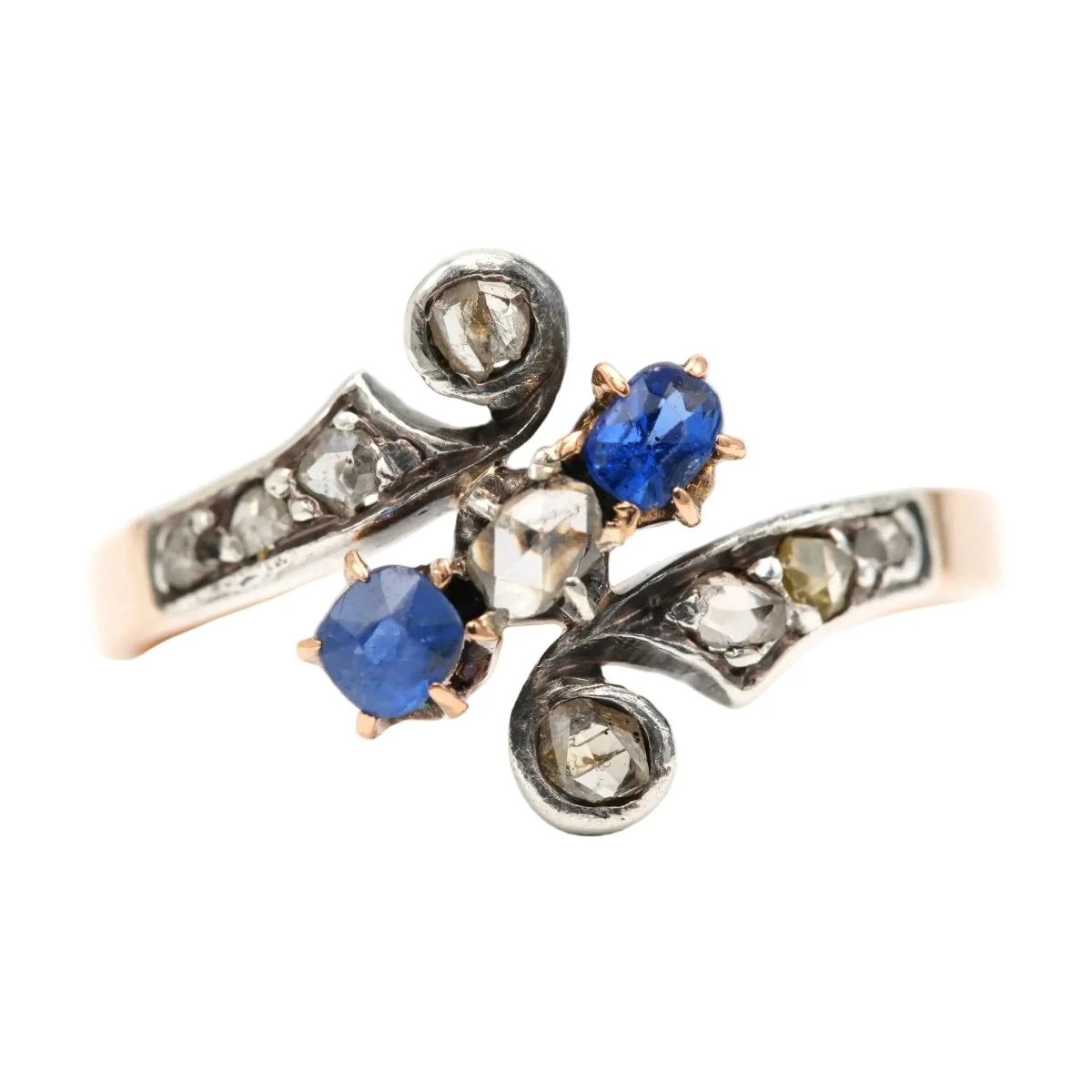 Bague en or blanc, or jaune, saphirs et diamants