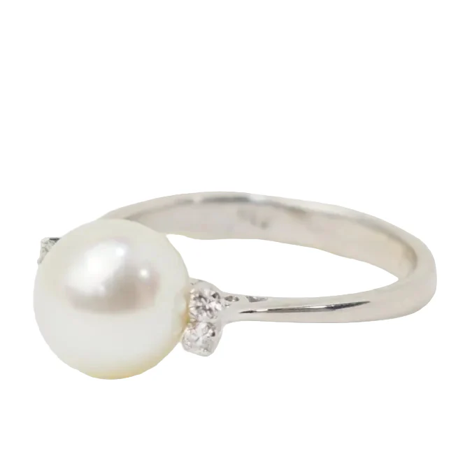 Bague Trilogie en or blanc, perle et diamants - Image 2