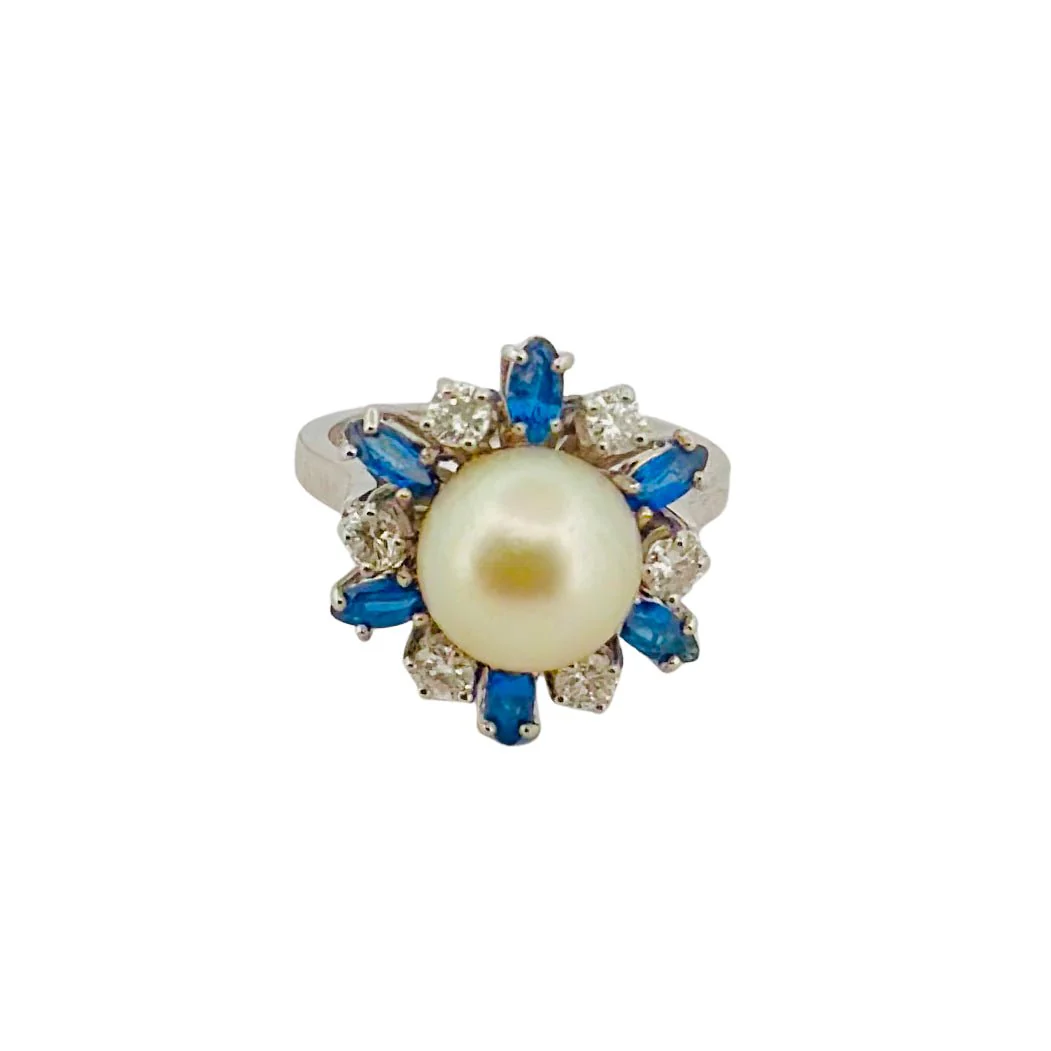 Bague en or blanc perle, saphir et diamants