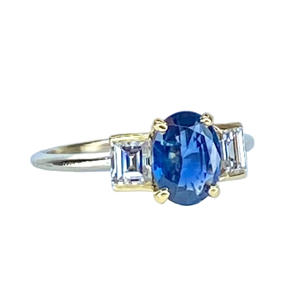 Bague Trilogie en or blanc, or jaune, saphir et diamants - Image 4