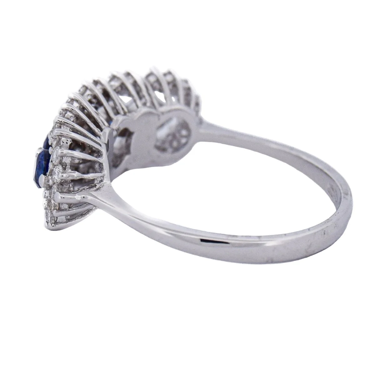 Bague en or blanc, saphirs et diamants - Image 5