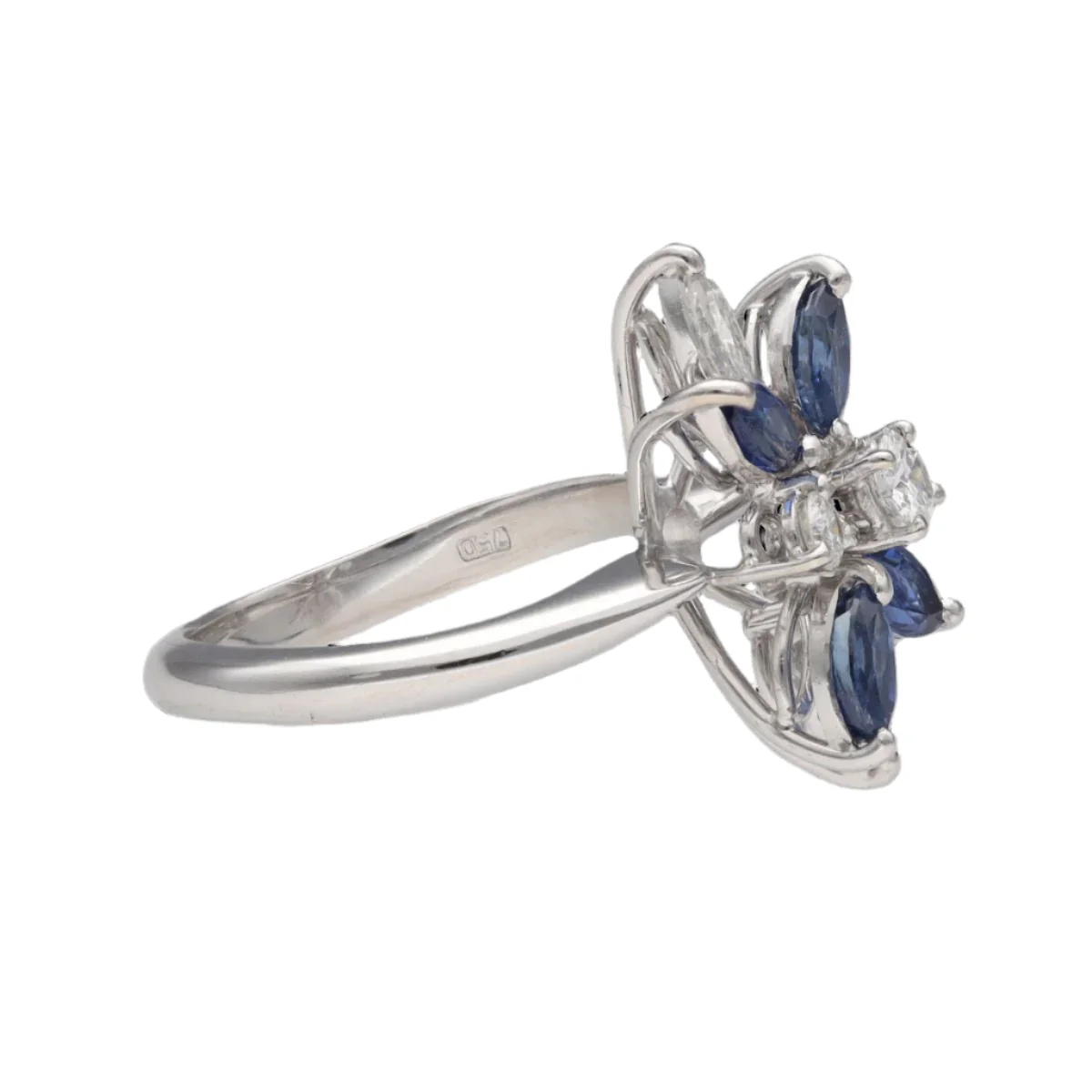 Bague en or blanc avec saphirs navettes et diamants brillants - Image 5