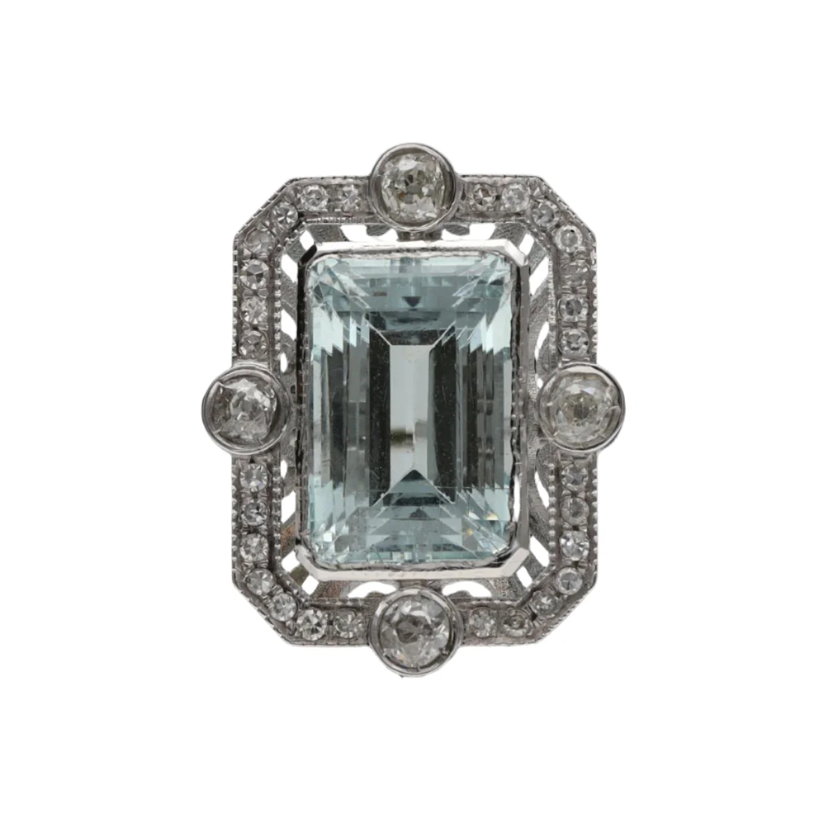 Bague en or blanc et aigue marine