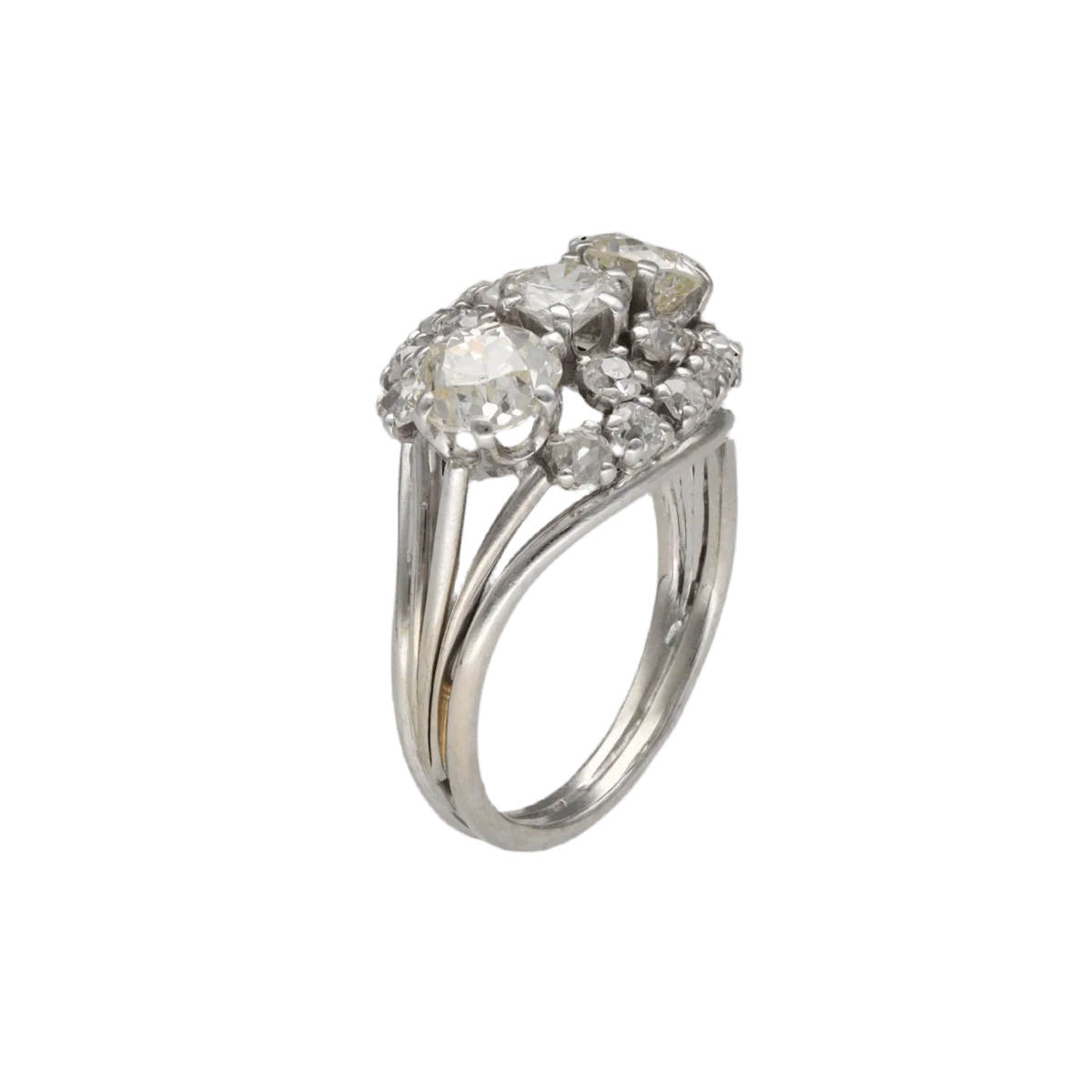 Bague Jarretière en or blanc et diamants - Image 3