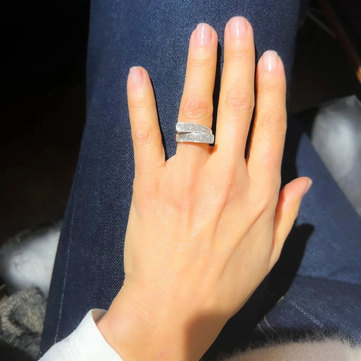 Bague Tank en or blanc et diamants - Image 2