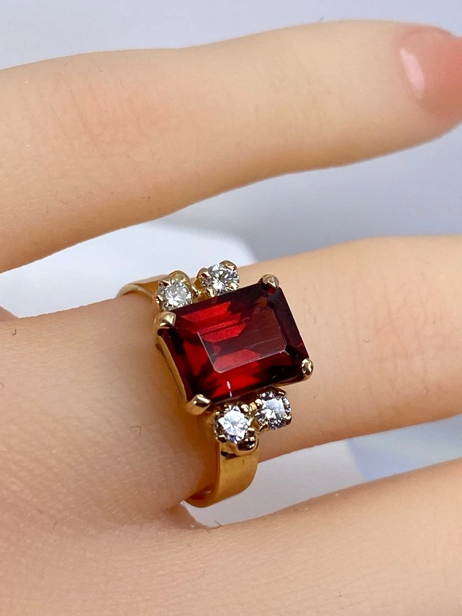 Bague en or jaune 18 carats , grenat et diamants - Image 6