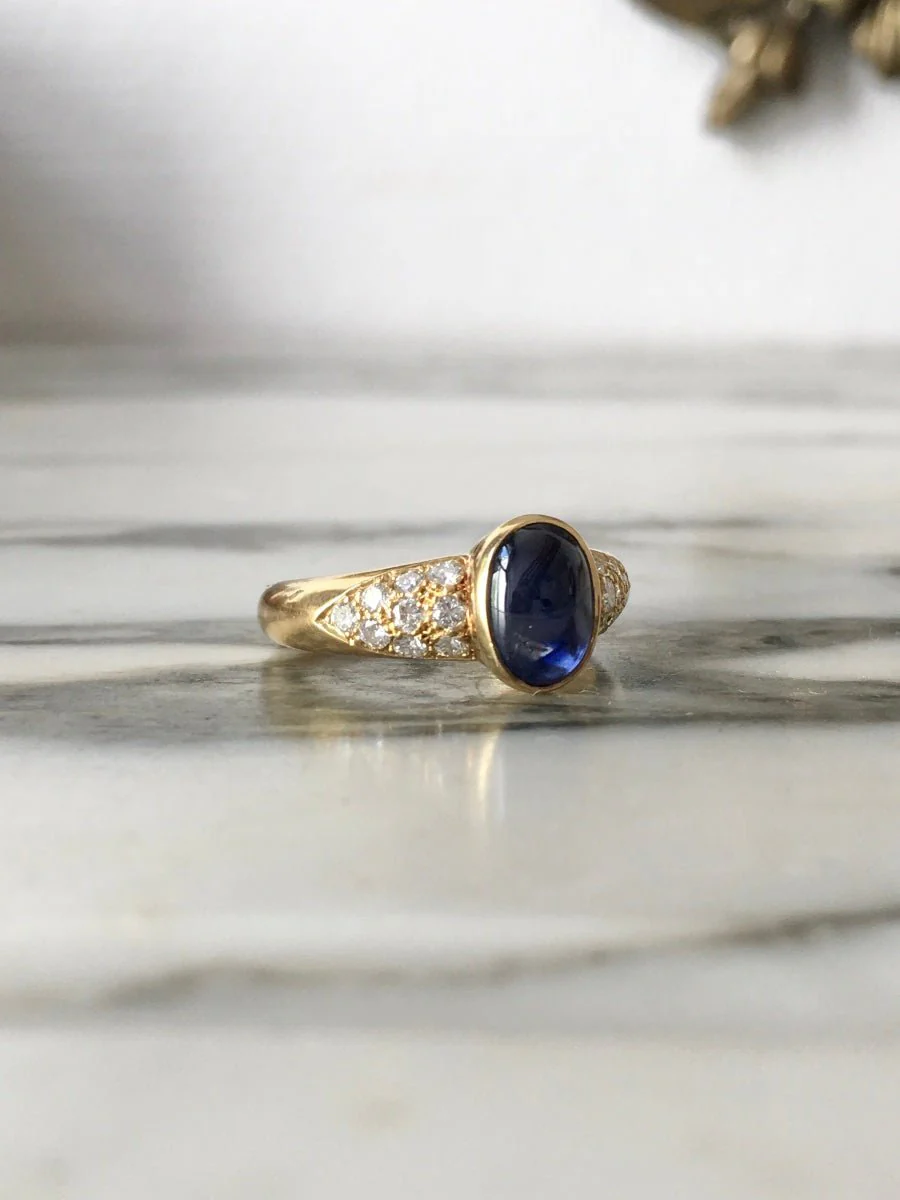 Bague en or jaune 18 carats  saphir et diamants - Image 4