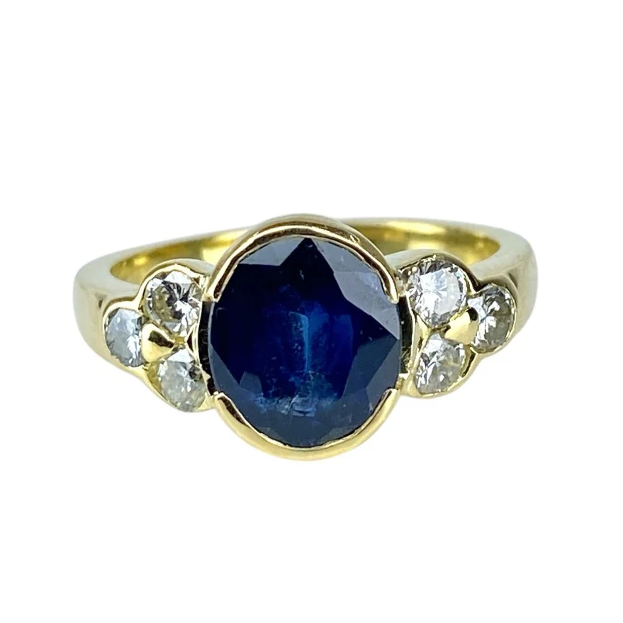 Bague en or jaune, saphir et diamants