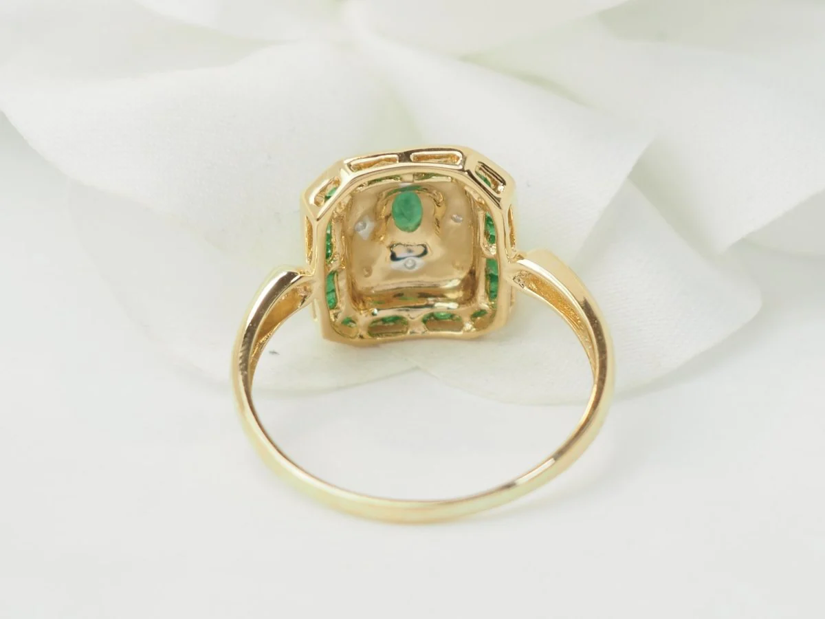 Bague en or jaune, émeraude et diamants - Image 7