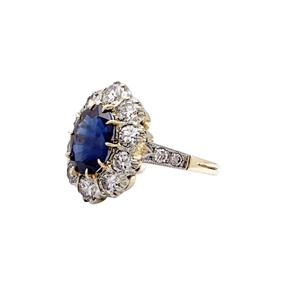 Bague Pompadour en or jaune, or blanc, saphir et diamants - Image 3