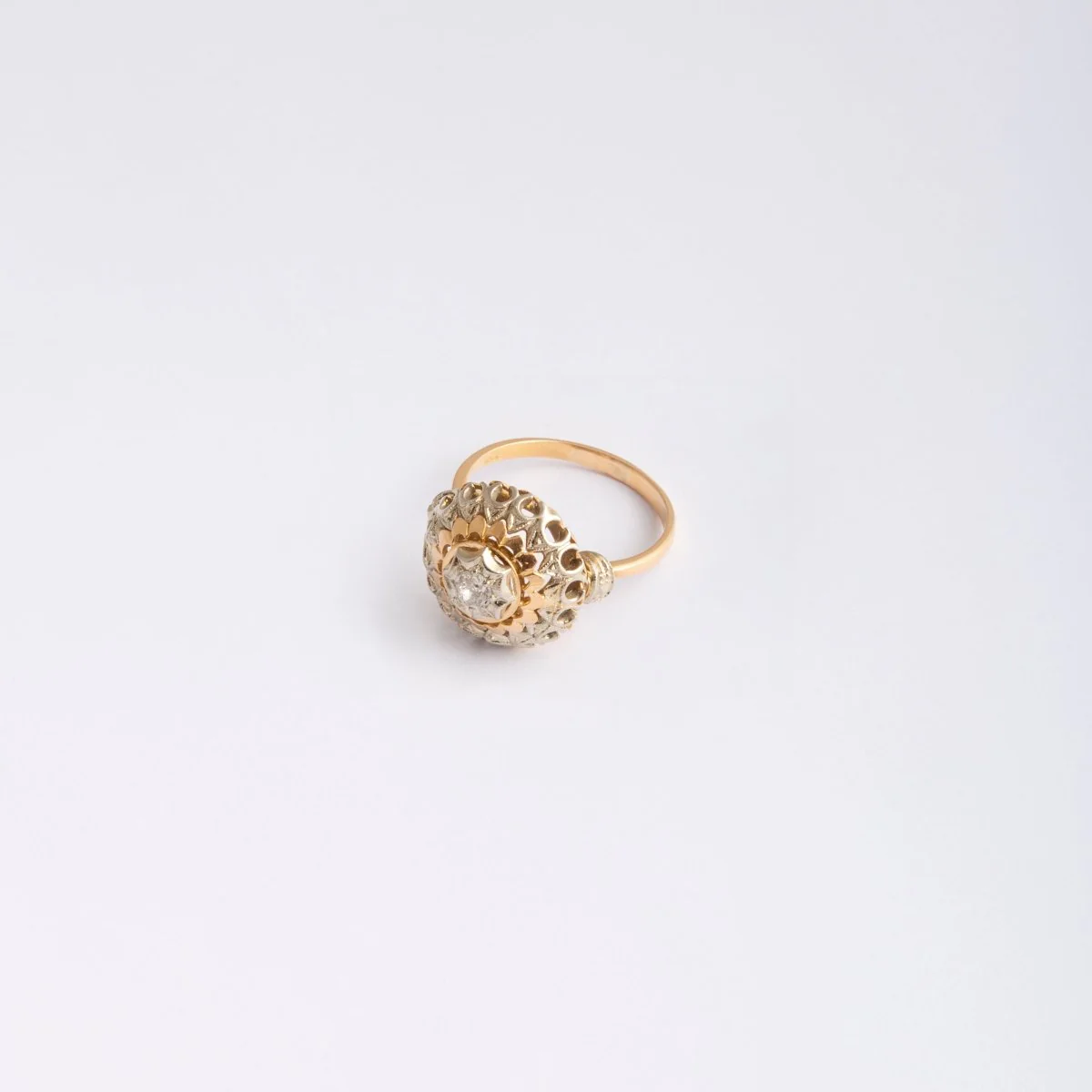 Bague en or jaune et diamant - Image 2