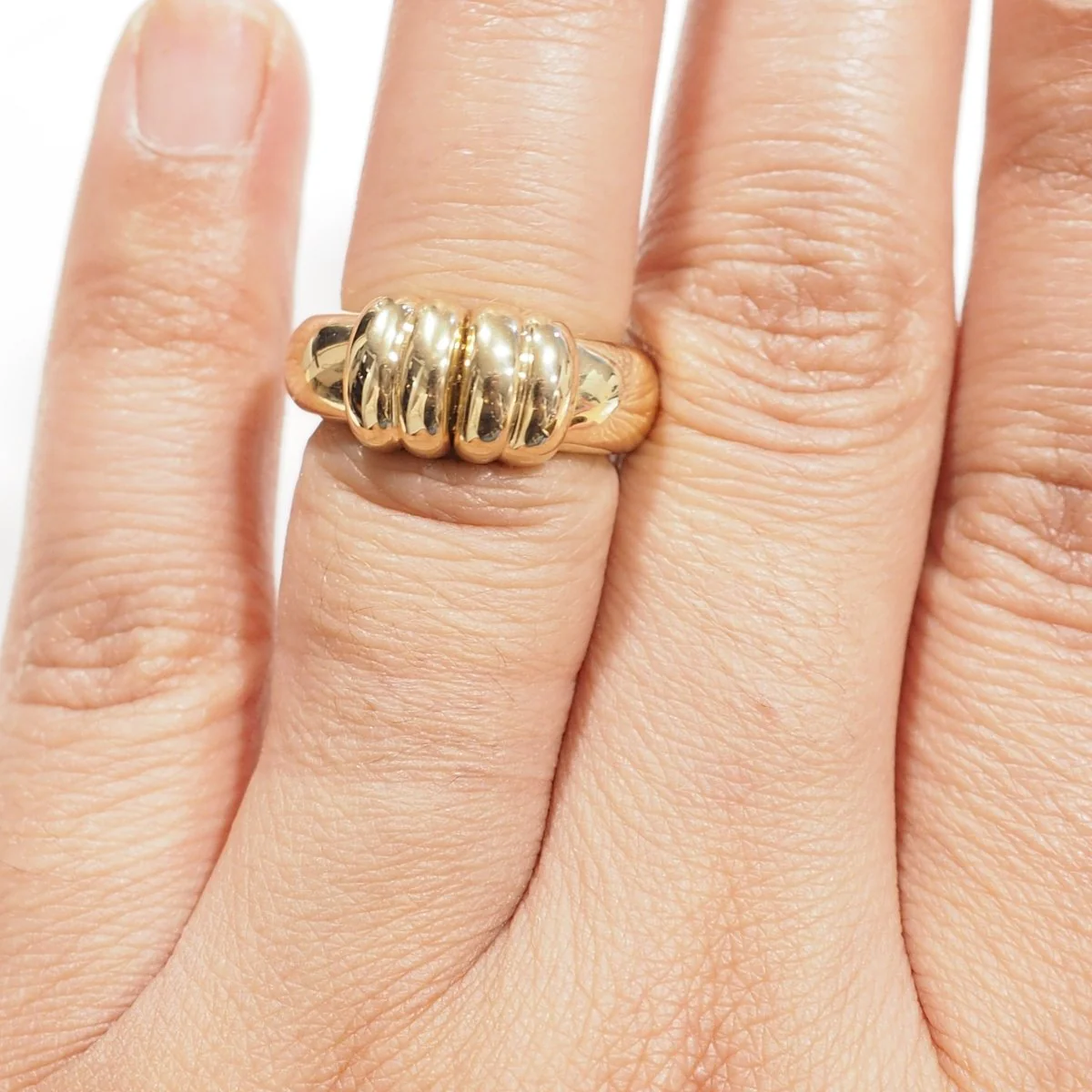 Bague en or jaune et diamant - Image 2