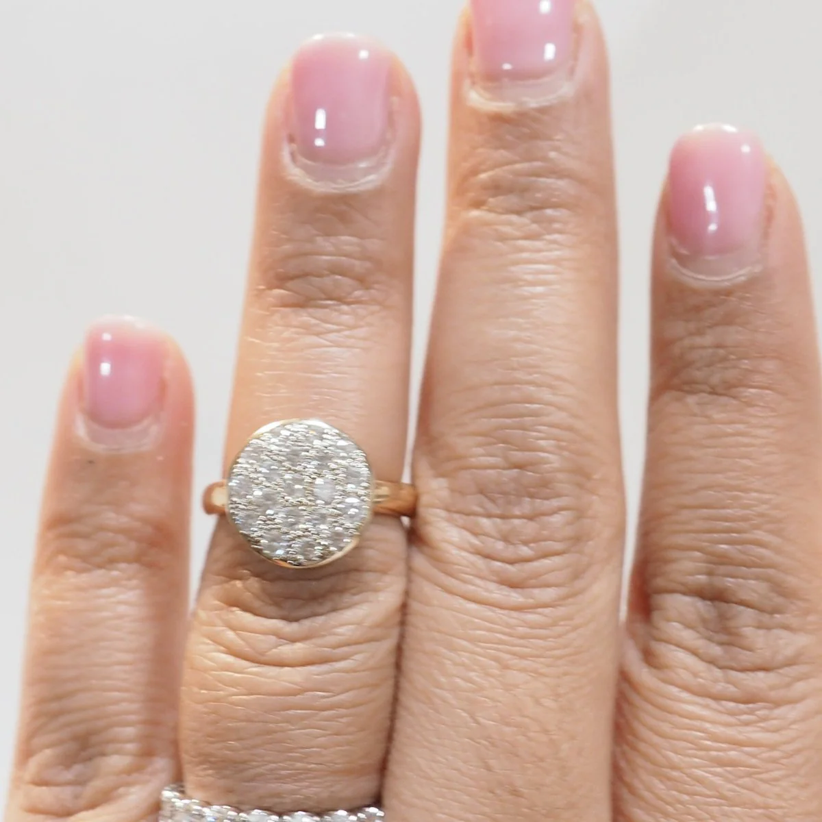Bague Solitaire en or jaune et diamants - Image 2