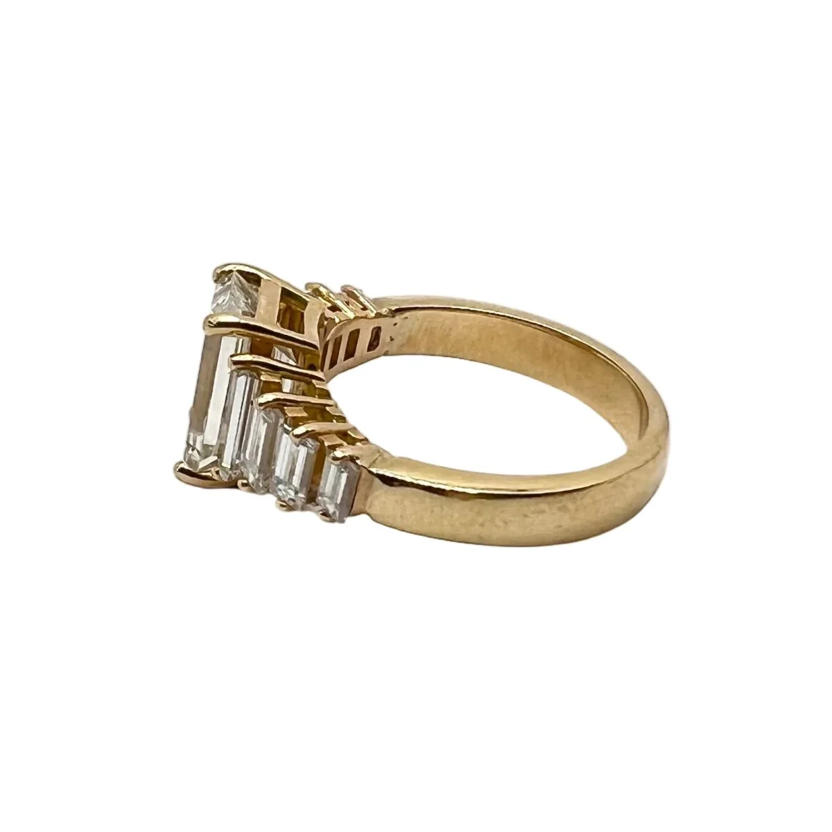 Bague en or jaune et diamants - Image 3