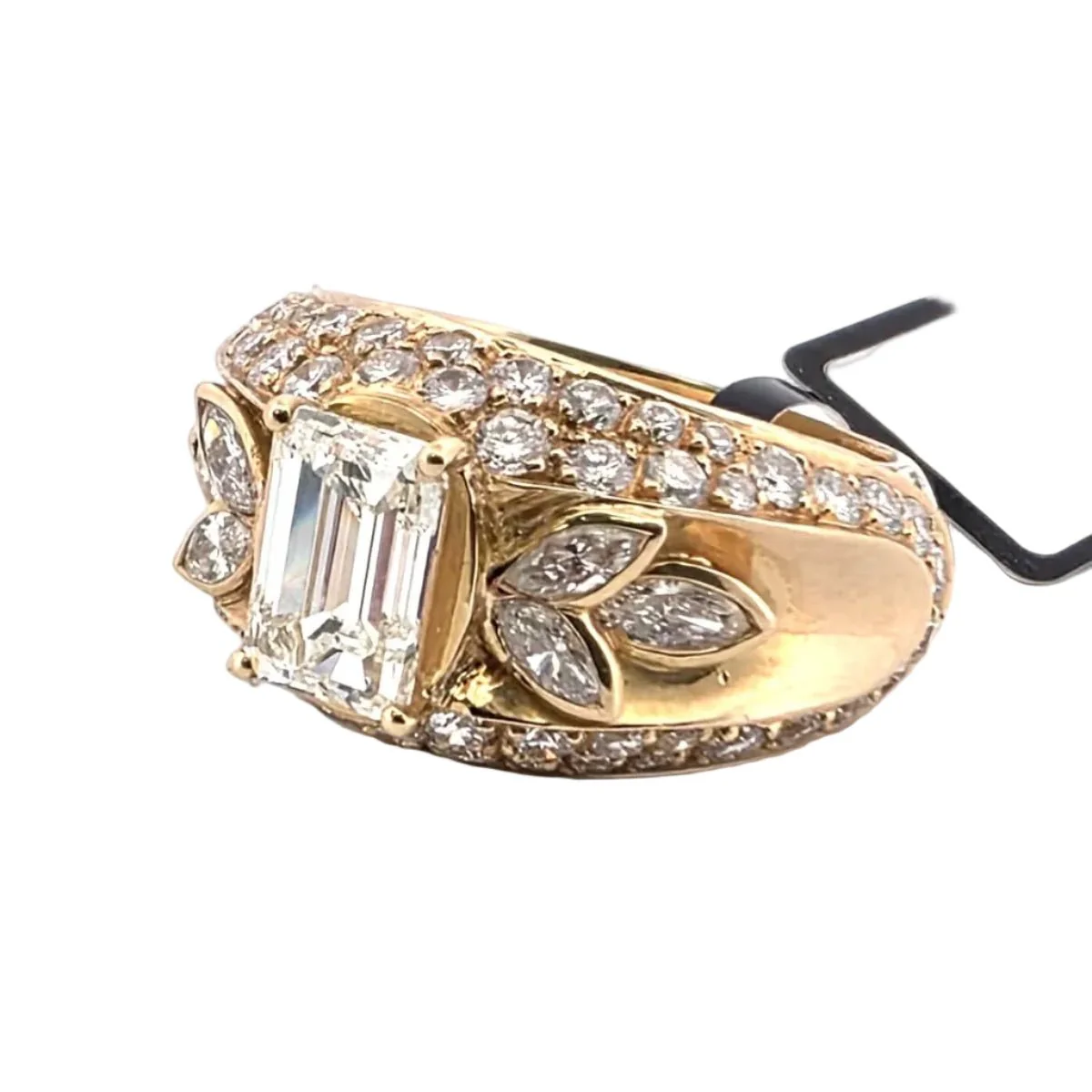 Bague en or jaune et diamants - Image 2