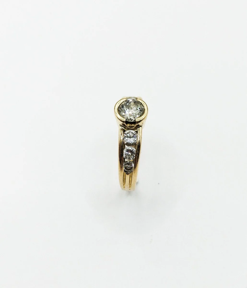 Bague Alliance en or jaune et diamants - Image 3
