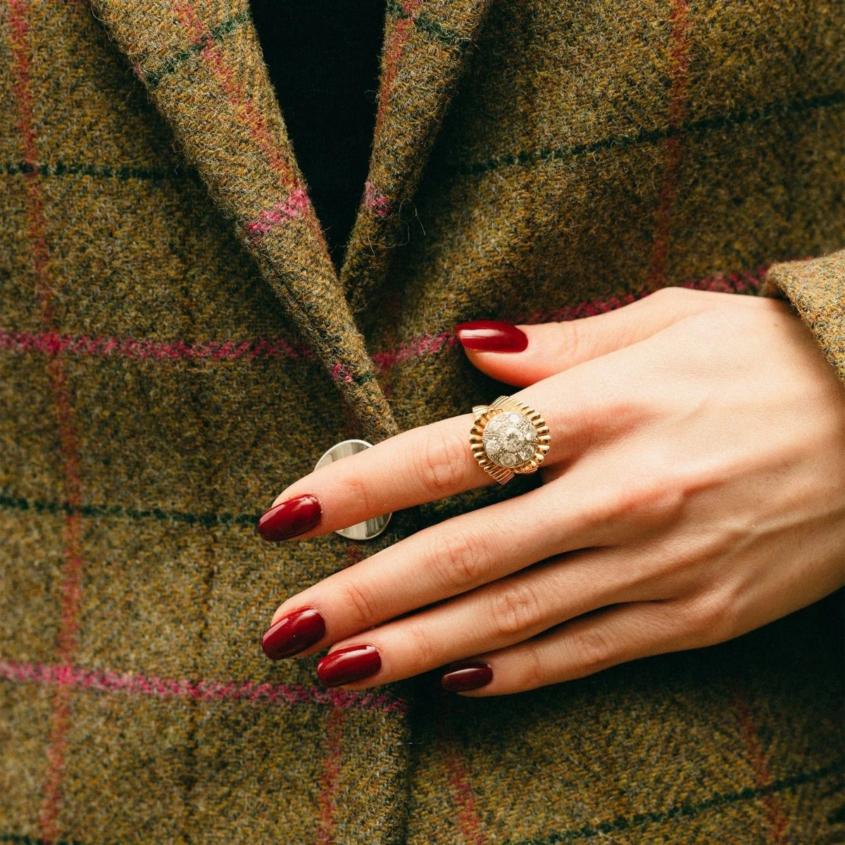 Bague en or jaune et diamants - Image 2
