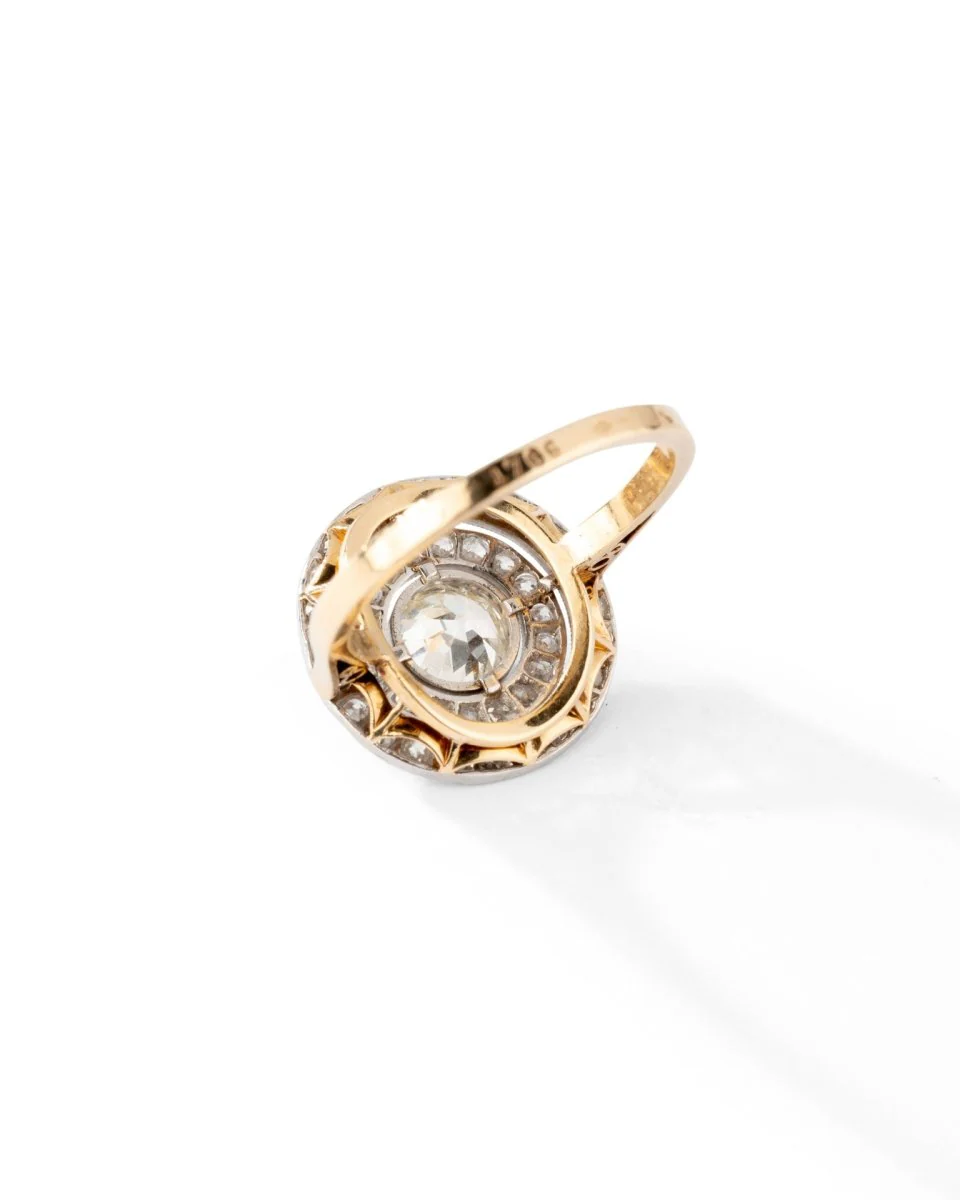 Bague Cocktail ronde en or jaune, or blanc et diamants - Image 3