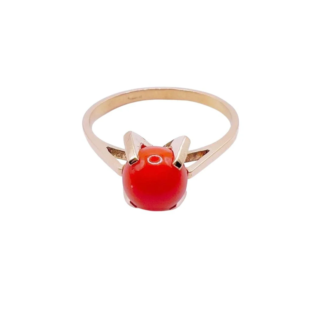 Bague en or jaune et perle de corail