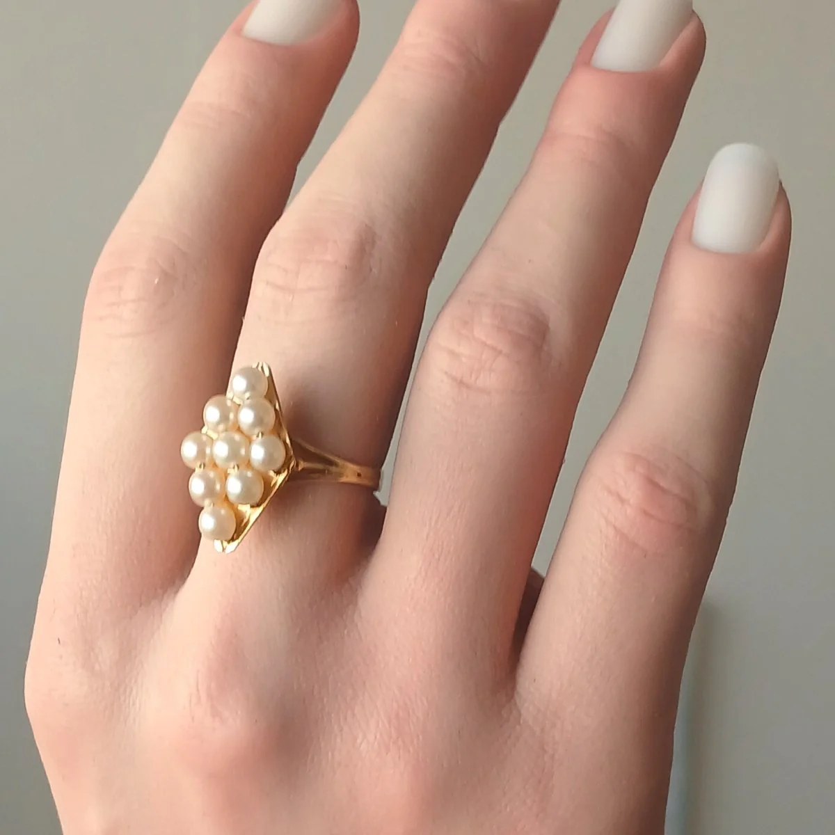 Bague Marquise en or jaune et perles - Image 2