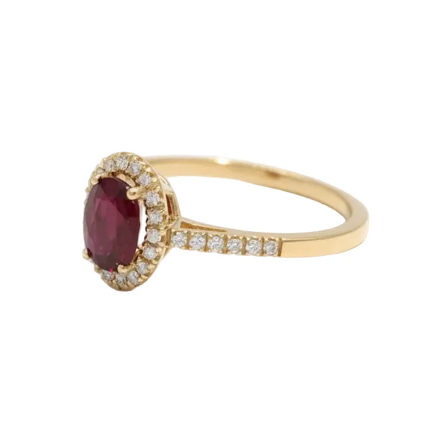 Bague Entourage en or jaune, rubis et diamants - Image 3
