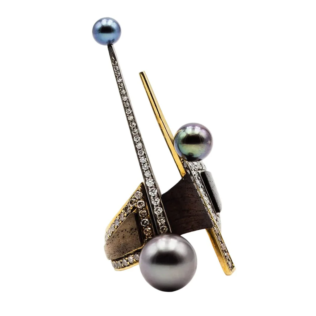 Bague en or jaune, or blanc, perles, essences boisées et diamants - Image 2
