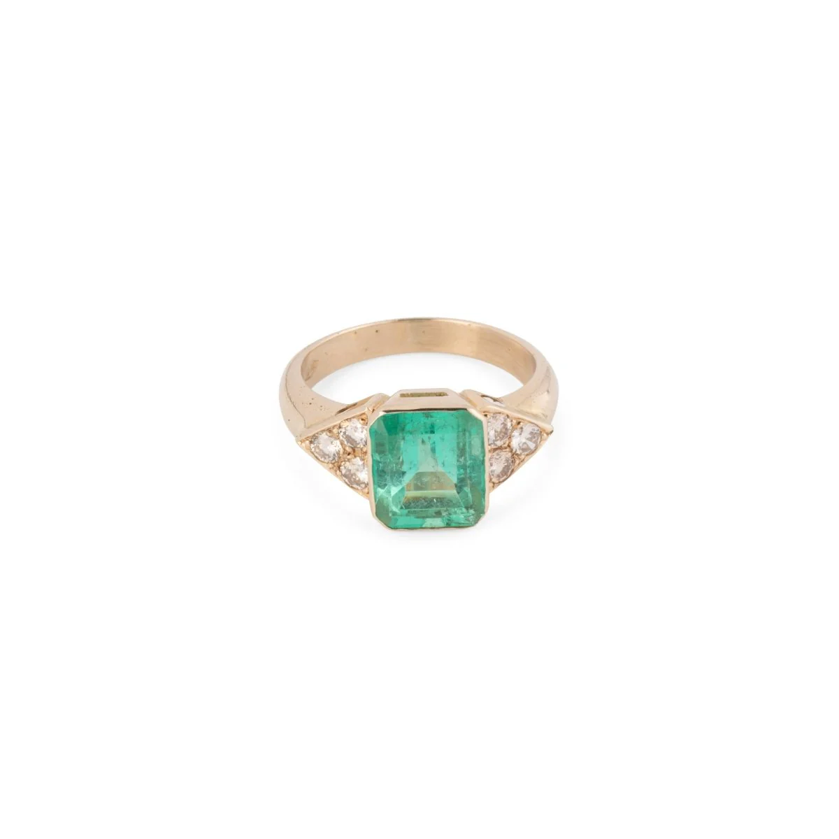 Bague en or jaune, émeraude de Colombie et diamants - Image 3
