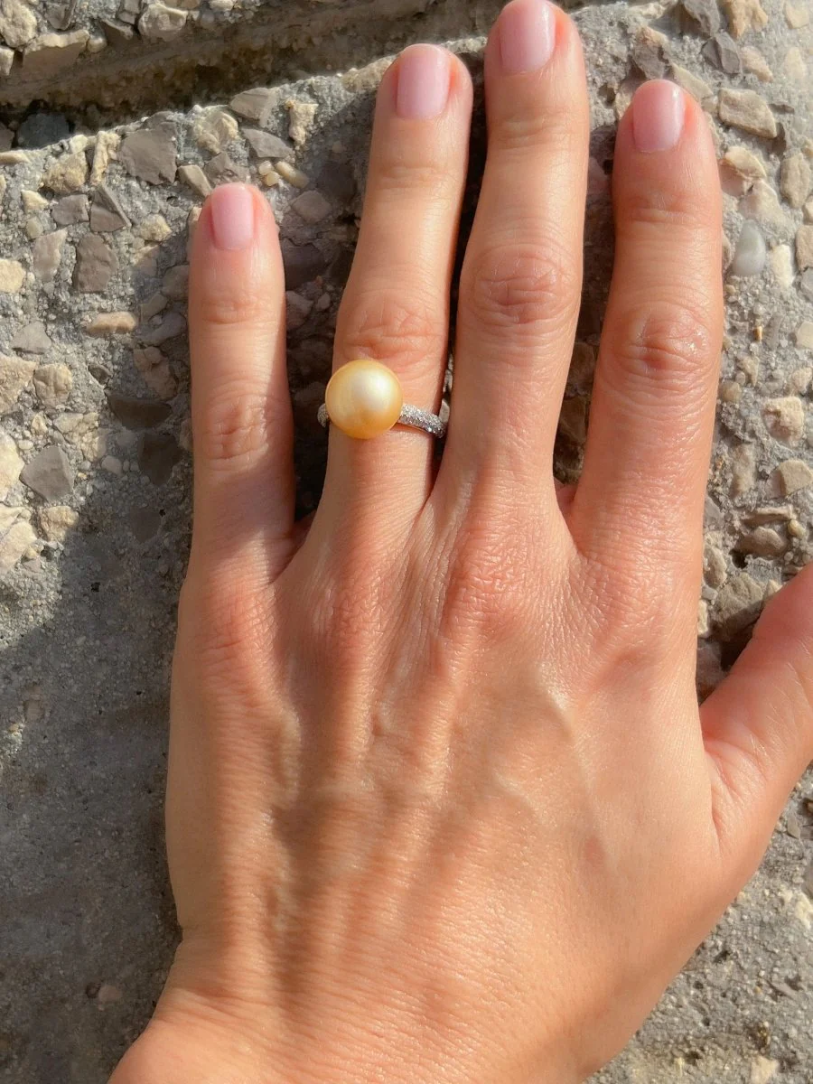 Bague en or jaune, ornée d'une perle de culture Gold des mers du sud - Image 9