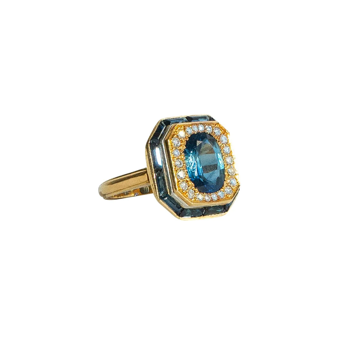 Bague Entourage en or jaune, pierre bleue et diamants - Image 3