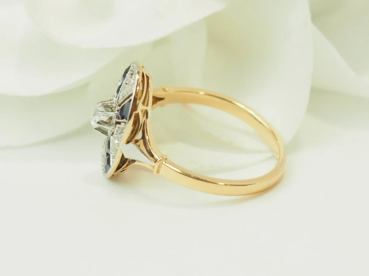 Bague en or jaune, platine, saphirs et diamants - Image 4
