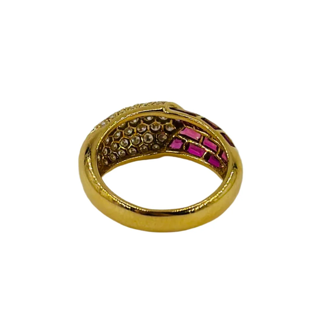 Bague Jonc en or jaune, rubis et diamants - Image 3