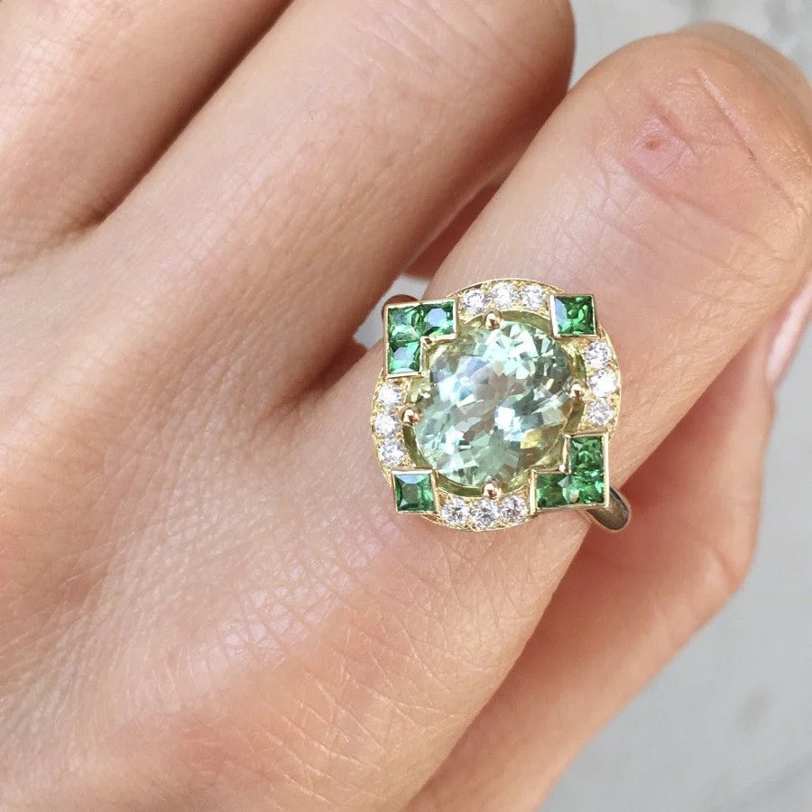 Bague Entourage en or jaune, tourmaline, tsavorites et diamants - Image 2