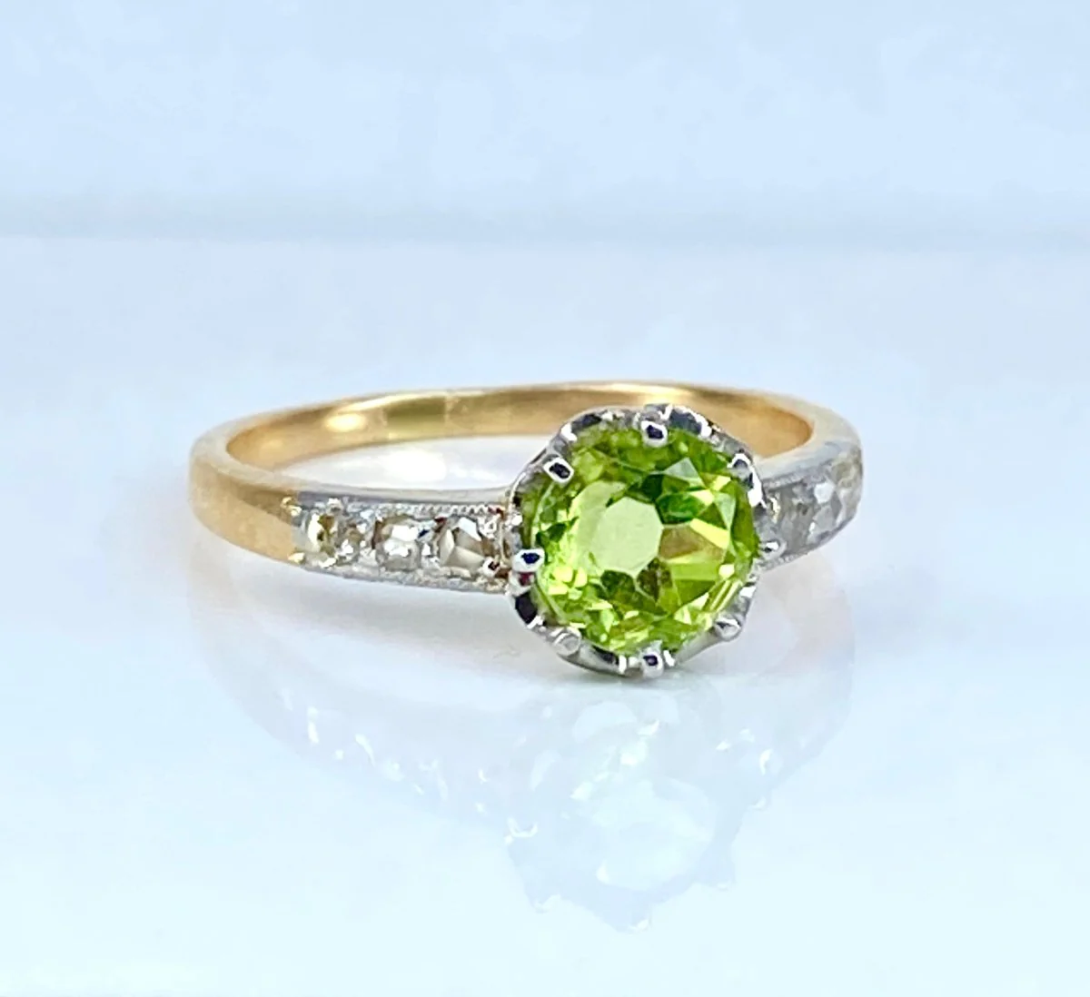 Bague en or jaune, péridot et diaamnts - Image 7