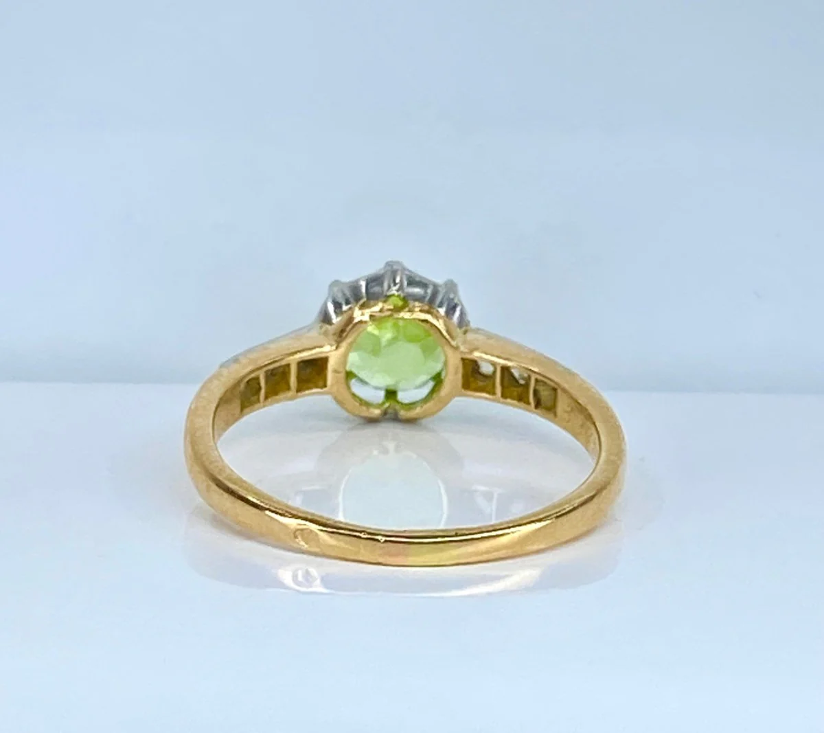 Bague en or jaune, péridot et diaamnts - Image 8