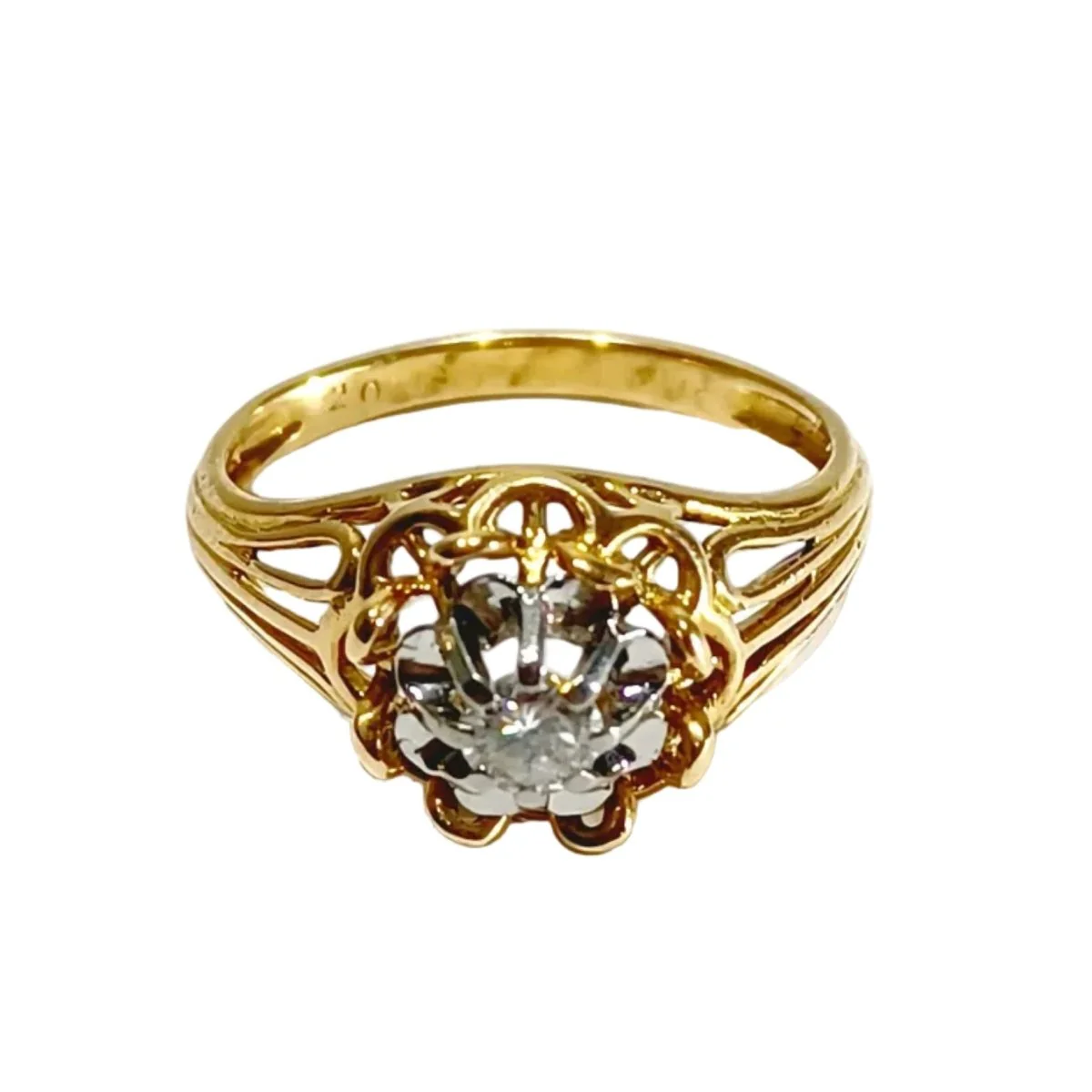Bague en or rose et diamants