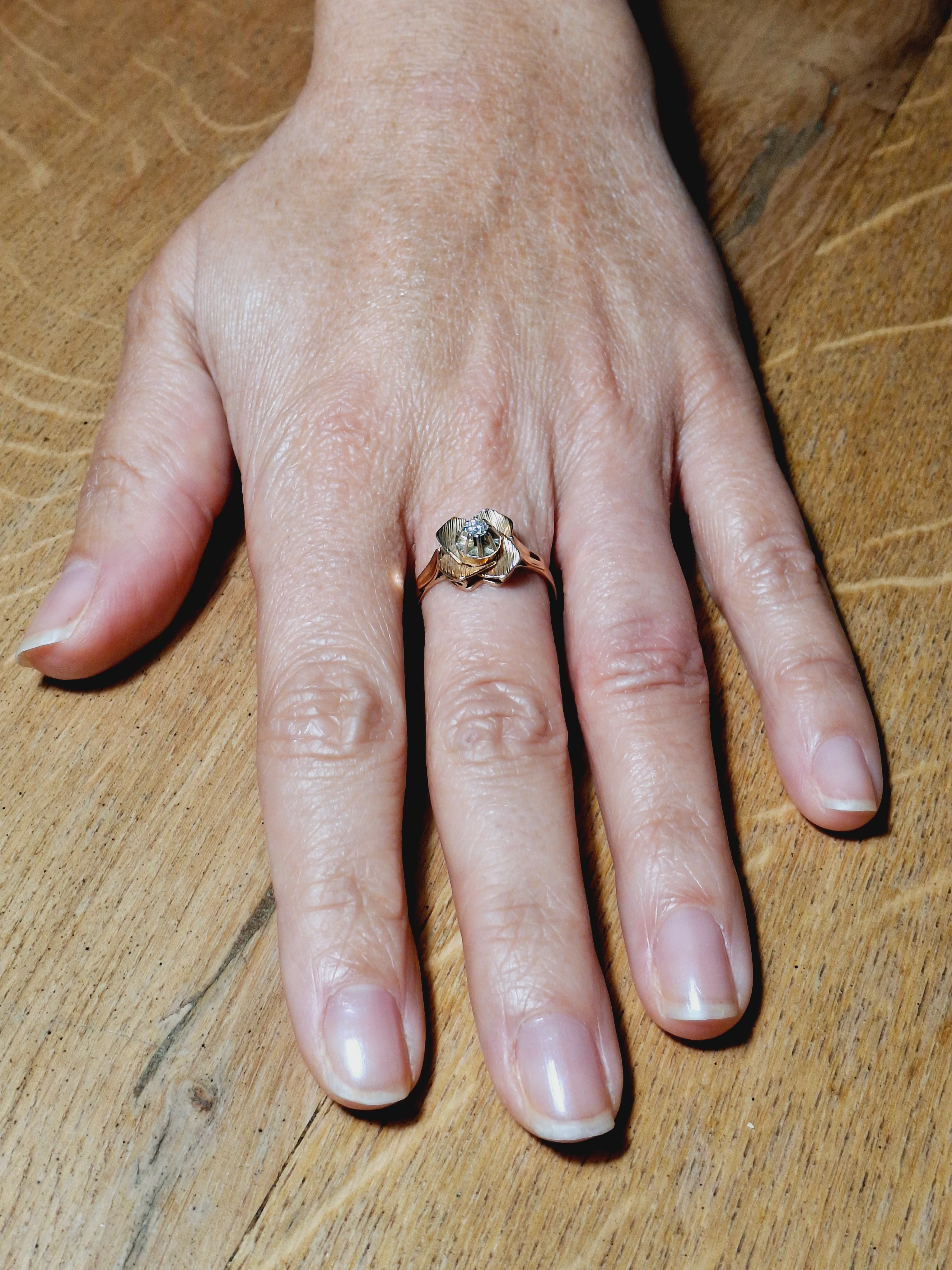 Bague en or rose et diamants - Image 2