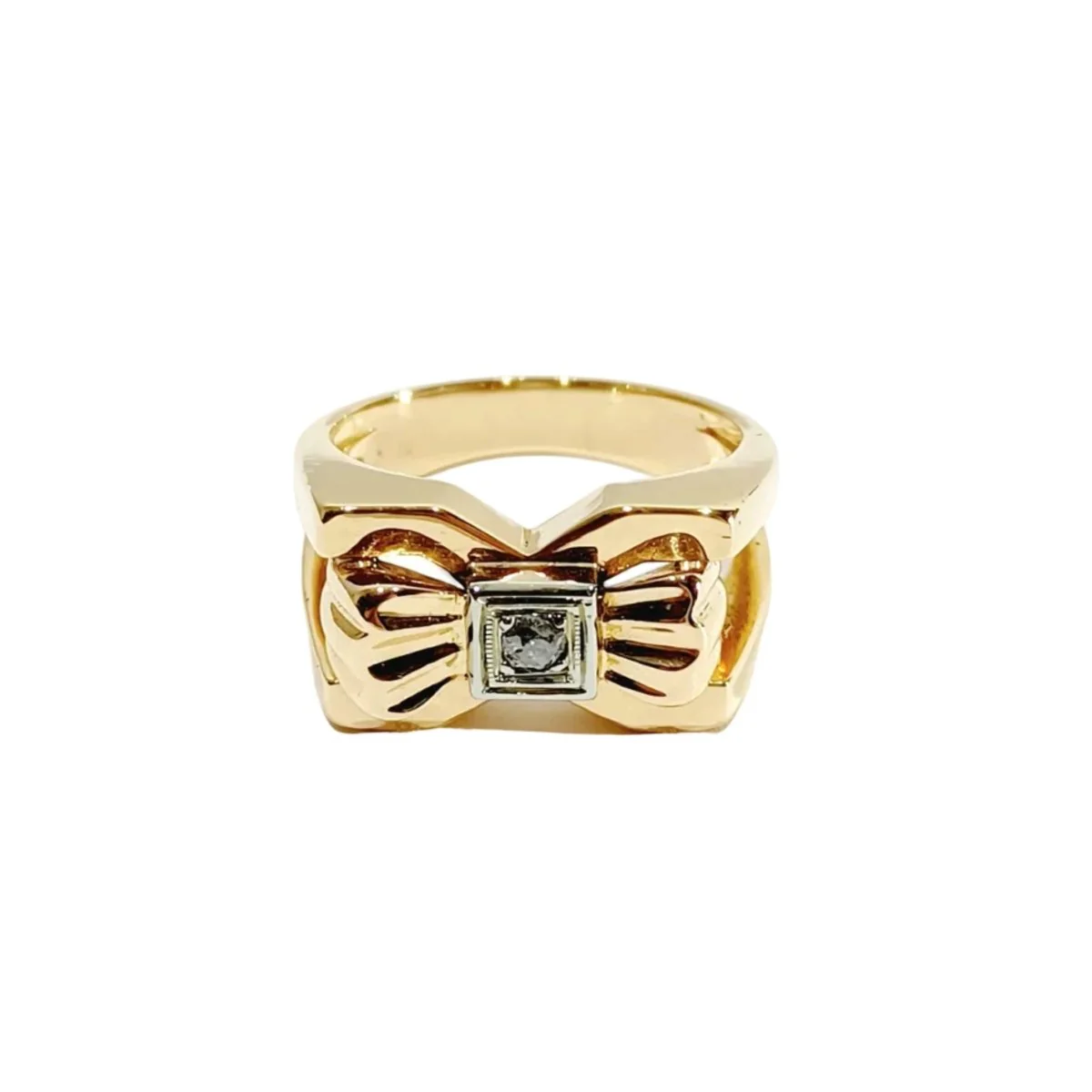 Bague en or rose et diamants