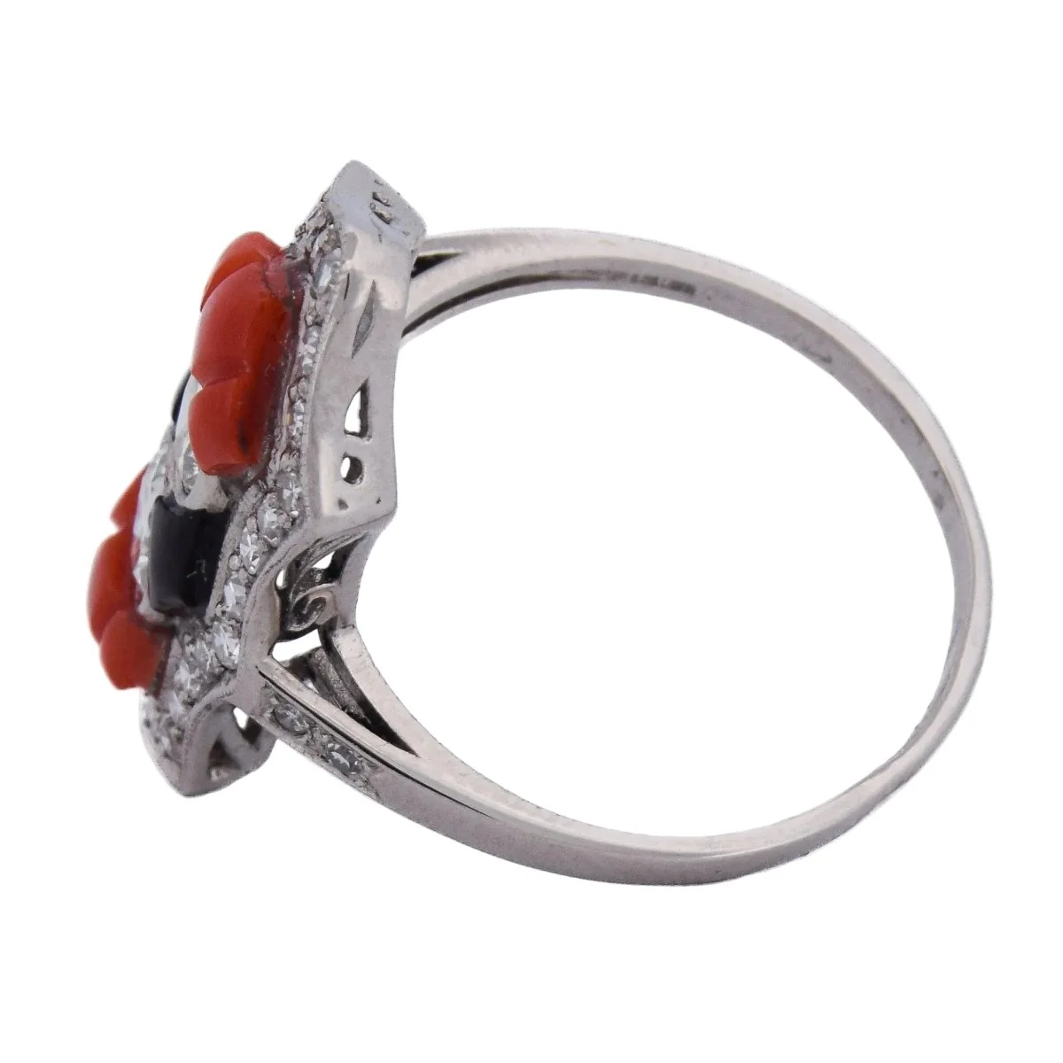 Bague en platine, corail, onyx et diamants - Image 4