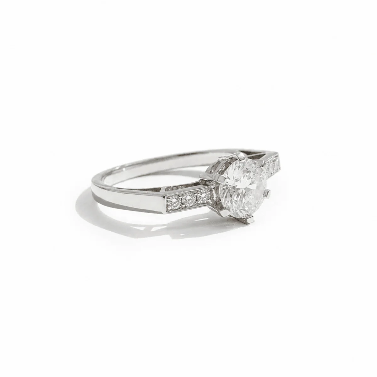 Bague Solitaire en platine et diamants - Image 3