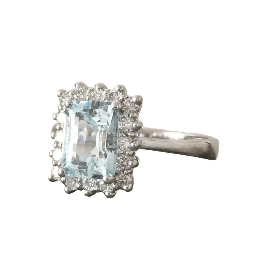 Bague Entourage en or blanc, aigue-marine et diamants - Image 10