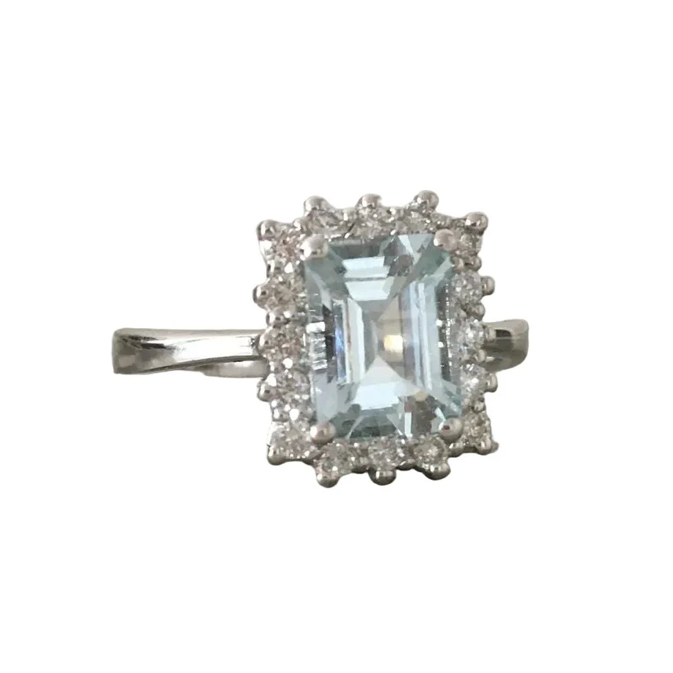 Bague Entourage en or blanc, aigue-marine et diamants - Image 14