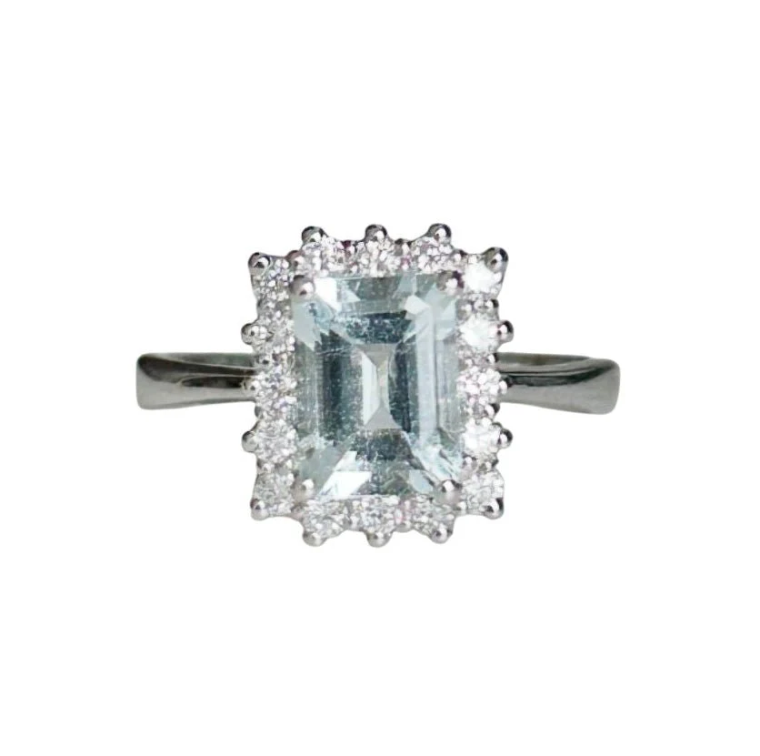 Bague Entourage en or blanc, aigue-marine et diamants - Image 8