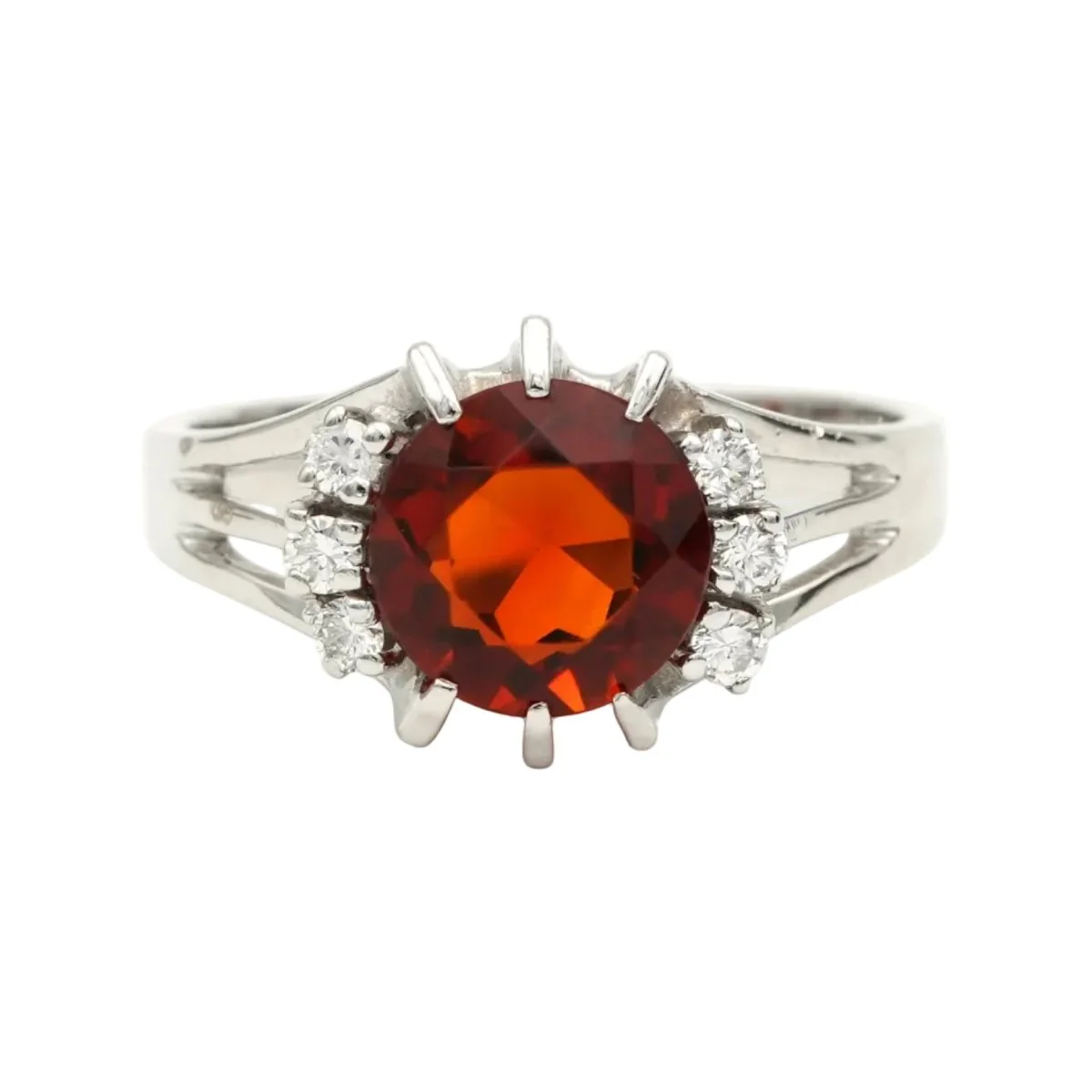 Bague Entourage en or blanc, citrine et diamants
