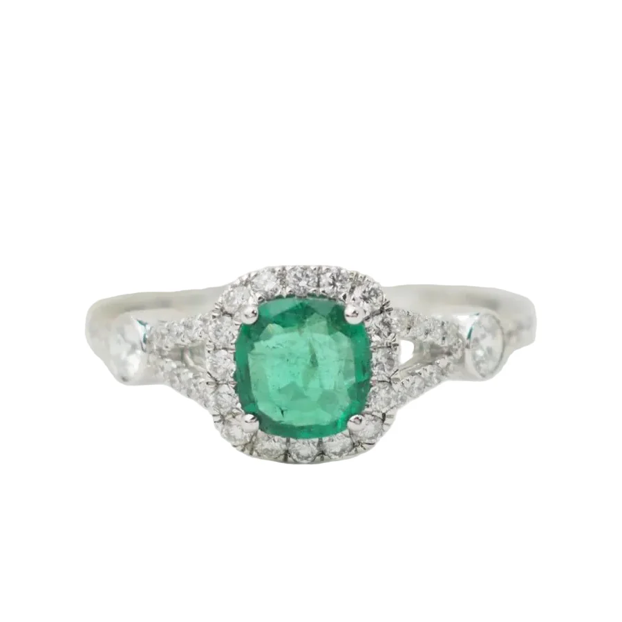 Bague Entourage en or blanc, émeraude et diamants