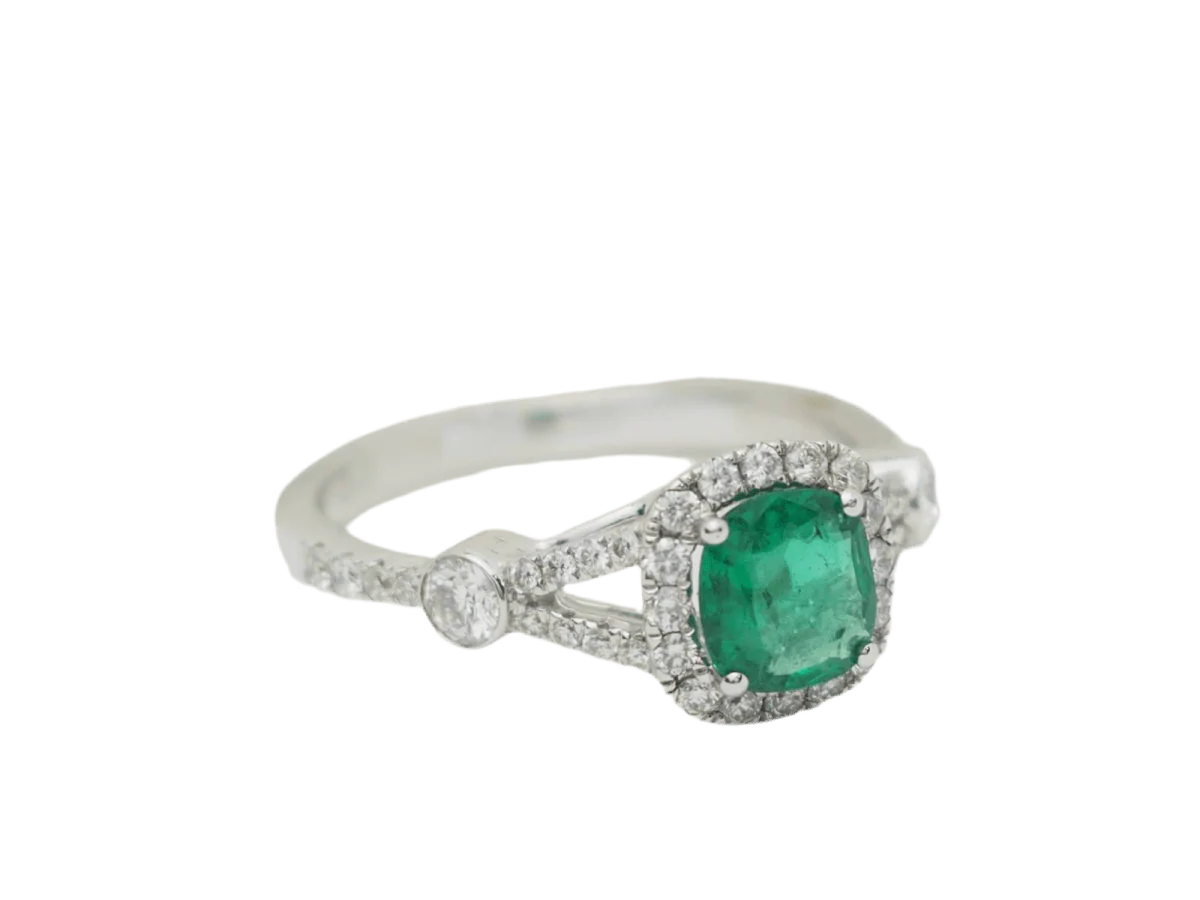 Bague Entourage en or blanc, émeraude et diamants - Image 5