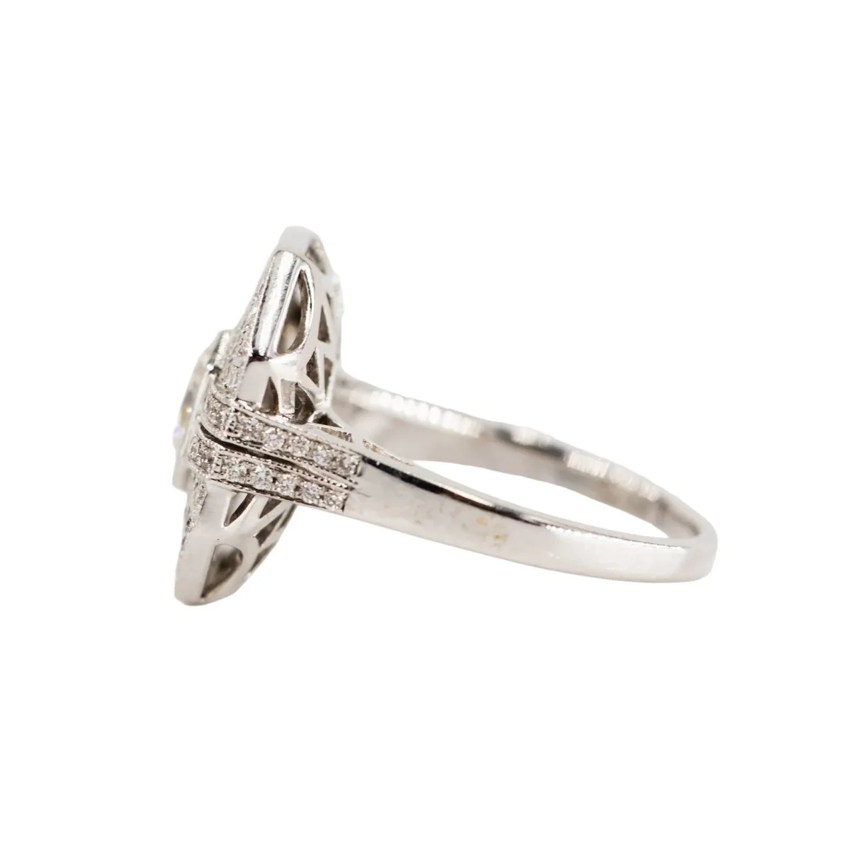Bague Entourage en or blanc et diamants - Image 4