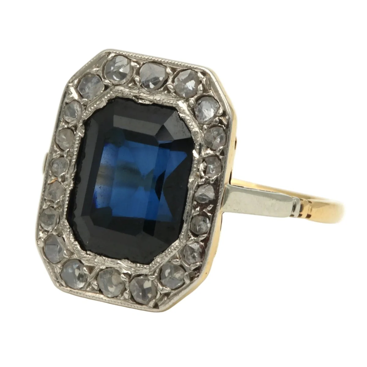 Bague Entourage en or blanc, or jaune, saphir et diamants - Image 2
