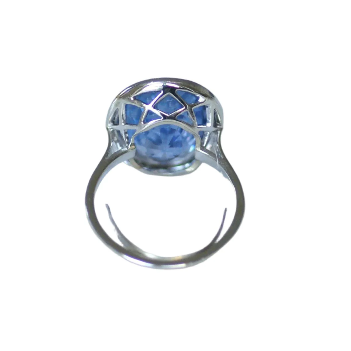 Bague Entourage en or blanc, platine, saphir et diamants - Image 4