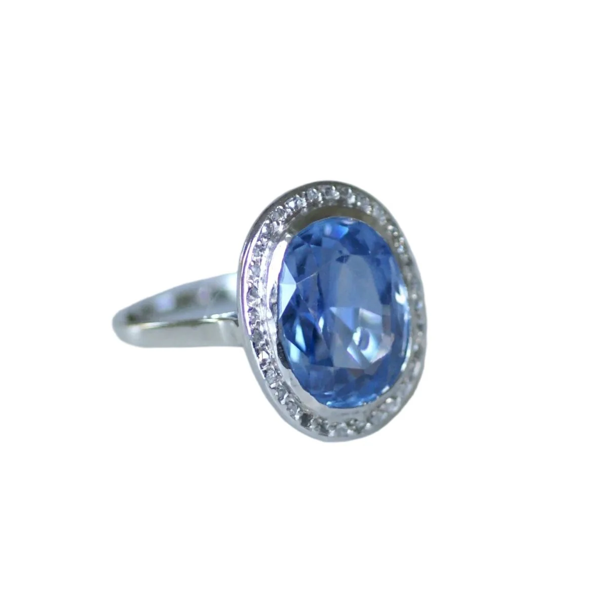 Bague Entourage en or blanc, platine, saphir et diamants - Image 5