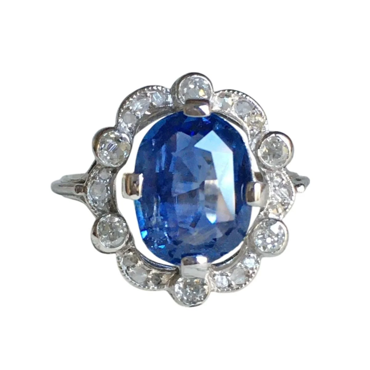 Bague Entourage en or blanc, platine, saphir et diamants - Image 16
